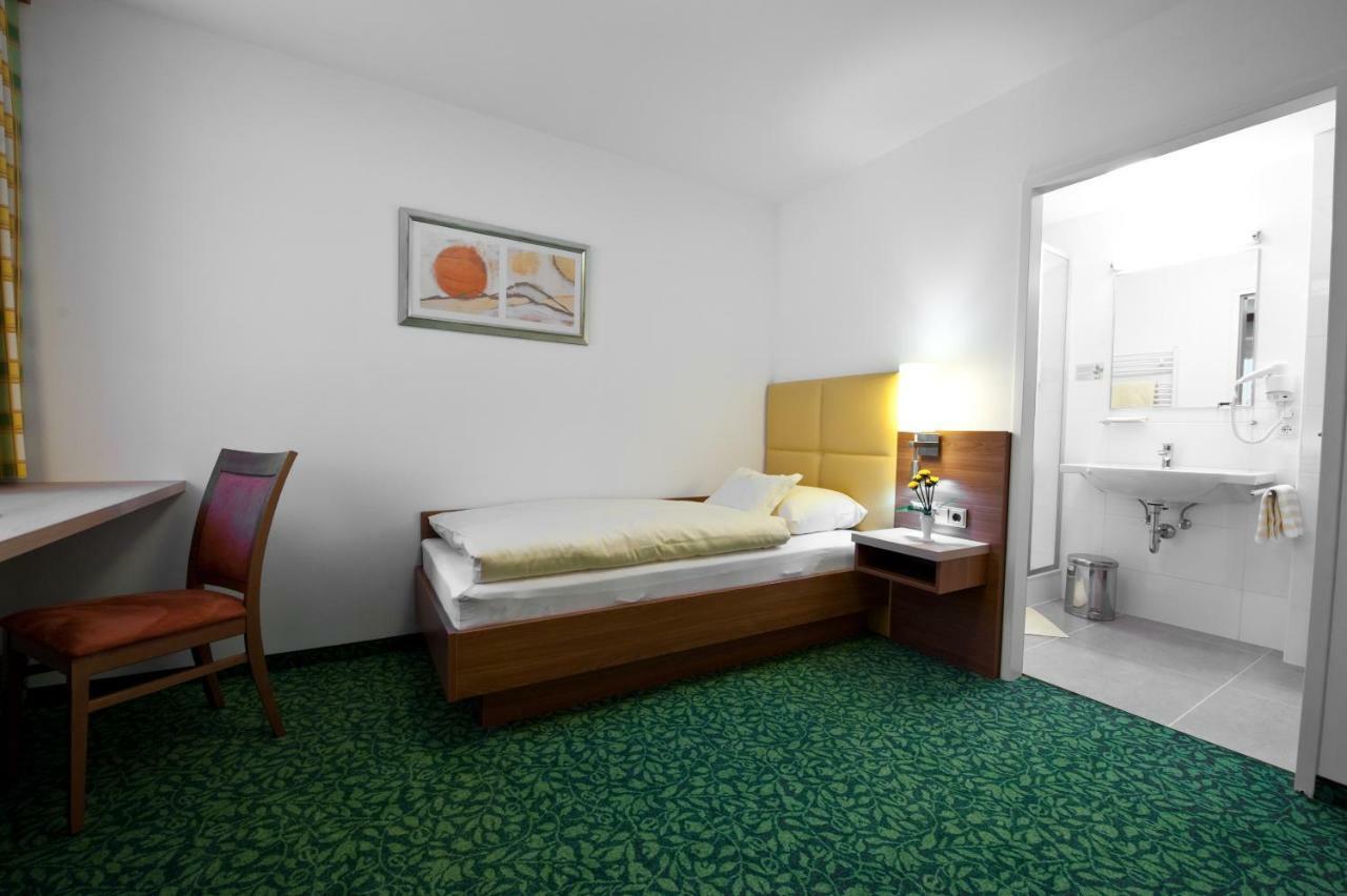 Hotel Sonnenhof Timelkam 外观 照片